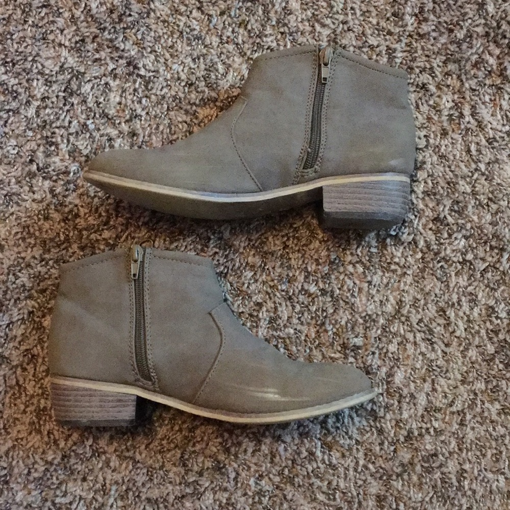 Price Drop! Aeropostale Booties